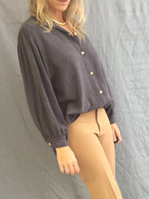 Cargar imagen en el visor de la galería, JUNE SHIRT
