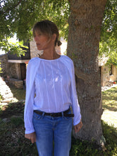 Cargar imagen en el visor de la galería, MAYA PLUMETI SHIRT
