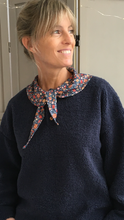 Cargar imagen en el visor de la galería, GLOBE SWEATER
