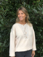 Cargar imagen en el visor de la galería, ANGIE SWEATER

