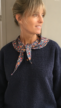 Cargar imagen en el visor de la galería, GLOBE SWEATER
